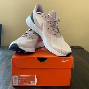 Women’s Nike Revolution 5, Size 9.5